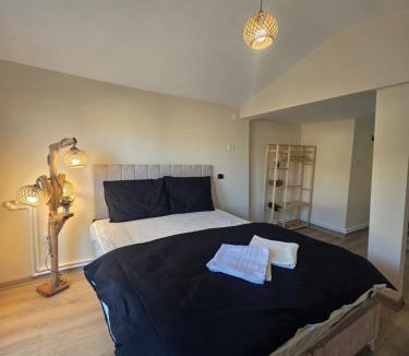 Taksim Hotel | White Lily