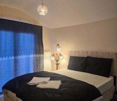 Taksim Hotel | White Lily
