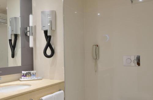 Gayrettepe Hotel | Mövenpick Hotel Istanbul Bosphorus