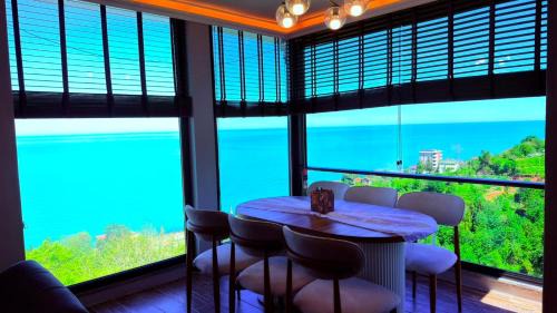 Cayeli Boat Rental | cam teras villa