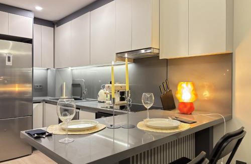 Osmanbey Apartment | Stylish 2-BR Residence in Nişantaşı