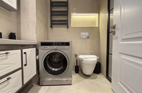 Osmanbey Apartment | Stylish 2-BR Residence in Nişantaşı