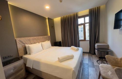 Istanbul City Center Hotel | Guler Palace & Roof Bar