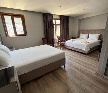Istanbul City Center Hotel | Guler Palace & Roof Bar