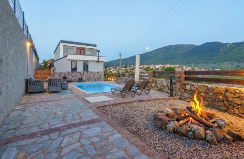 Selcuk Villa | Luxury Nature Villa near Ephesus with Heated Pool