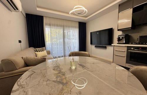 Fethiye Apartment | Stylish Lounge Apartment with Pool & Views