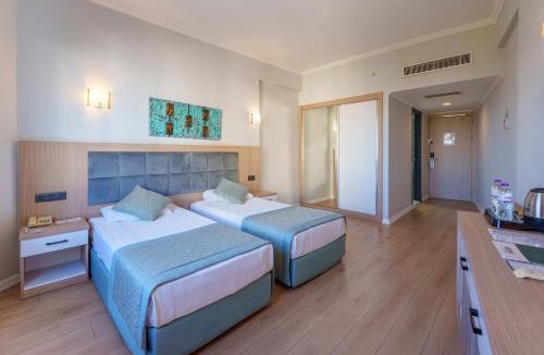 Eski Lara Hotel | Adonis Hotel