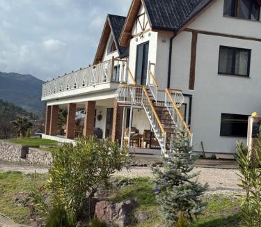 Sindirgi House | Saman Evim Çiftliği