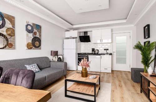 Sisli Apartment | Stylish New Apartment with Fast WiFi