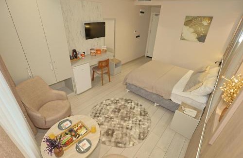 Arnavutkoy Hotel | Lavender Inn Hotel