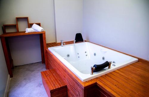 Mezetli Hotel | We Nirvana Otel