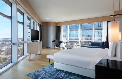 Esentepe Hotel | Wyndham Grand Istanbul Levent Hotel & Conference Center