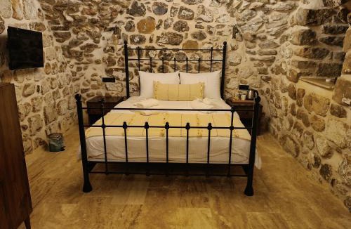 Artuklu Hotel | Mara Loya Konağı
