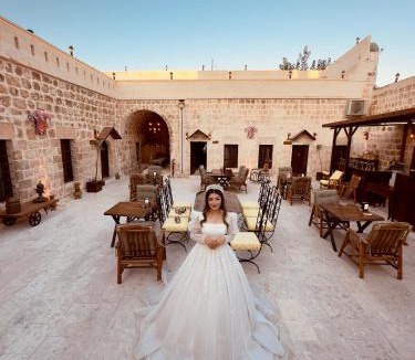 Midyat Hotel | ŞAHMERAN OTEL & Cafe