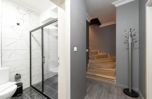 Emin Sinan Apartment | Leyla palas