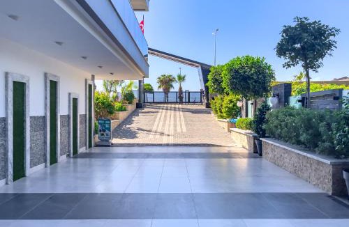 Mahmutlar Apartment | Seafront 1 BR Apt - Sea View Balcony - New Building