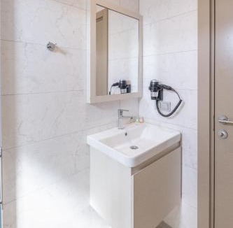 Eski Lara Hotel | Mad İnn Lara