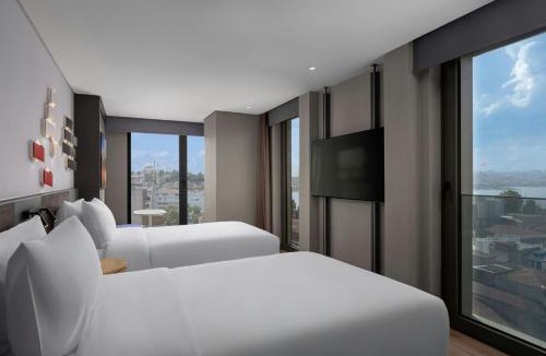 Galata Hotel | Aloft by Marriott Istanbul Karakoy