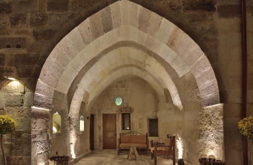 Goreme Hotel | Aren Cave Hotel And Art Gallery