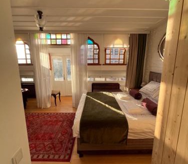 Ortakoy Hotel | Levant Company Pension de Luxe