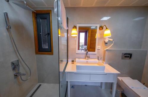 Karacaoren Resort | Botanik Göl Evleri