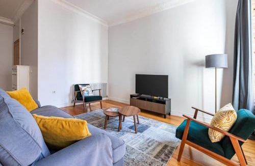 Galata Apartment | Warm Rustic Charming 2BD Galata wPatio Gem! #320