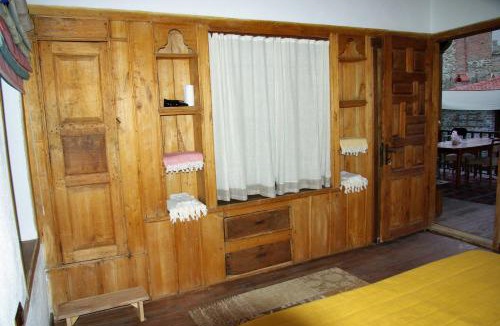 Birgi Hotel | Birgi Hotel Saliha Hanim Tas Konak