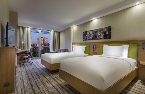 Bakırkoy Hotel | Hampton by Hilton Istanbul Atakoy