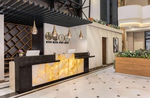 Kucukcekmece Hotel | Ramada Encore By Wyndham Istanbul Basin Express