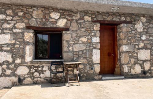 Oren Apartment | Anemos Stone Houses