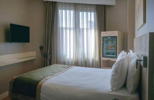 Pera Hotel | Hotel Troya