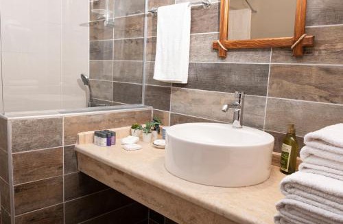 Kalekoy Koyu Hotel | Salkım Otel Gökçeada