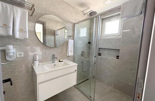 Alacati Hotel | Müzeyyen Hanım Konağı Alaçatı