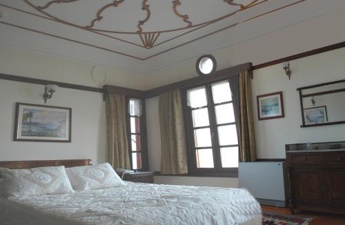 Altinoluk Hotel | Altın Çeşmeli Konak