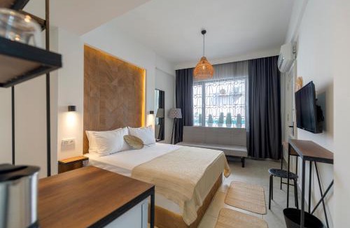 Kaleici Hotel | The Easy Rooms Terrace
