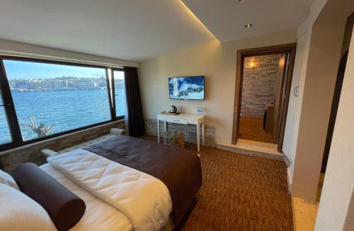 Karakoy Hotel | Weingart Seaside Hotel
