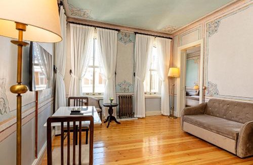 Galata Hotel | Meroddi Barnathan Hotel
