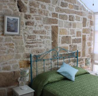 Cesme Hotel | Eski Tas Hotel