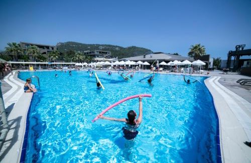 Kiris Resort | Sailor's Beach Club