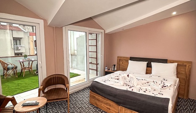 Life Artemis Otel