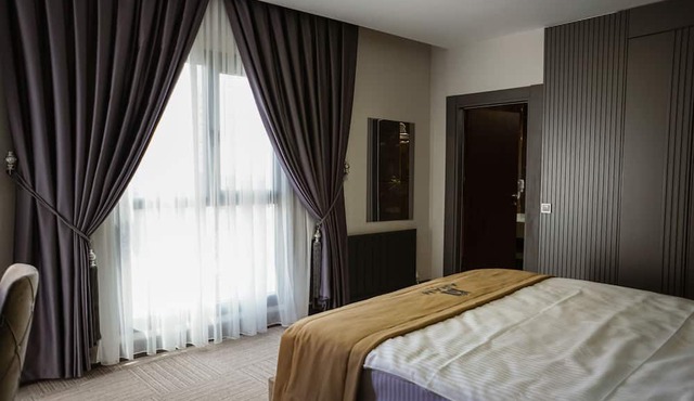 Aram Otel