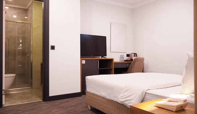HOME PLUS HOTEL
