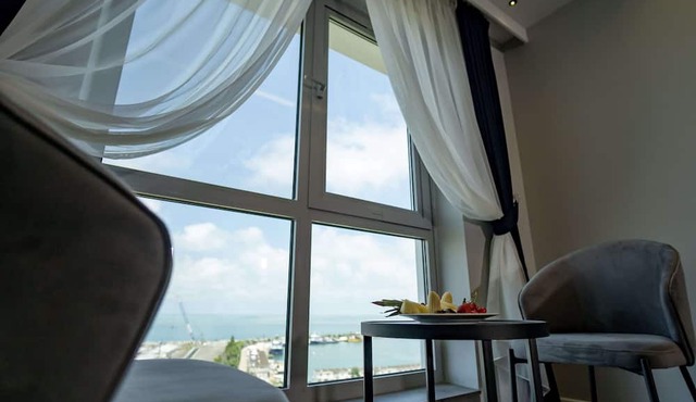 Newarise Hotel