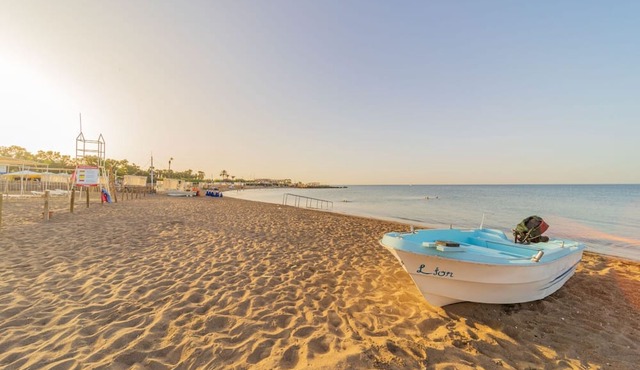 Flat w Balcony 10 min to Lara Beach in Antalya in Antalya