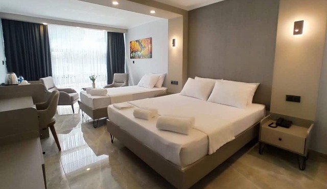 01 Nova Otel