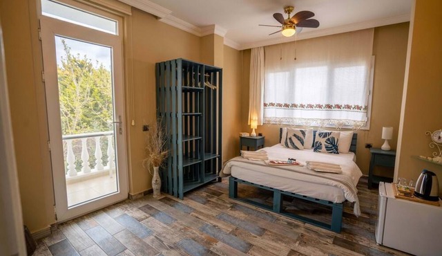 Cunda Ada Kızı Otel in Ayvalik