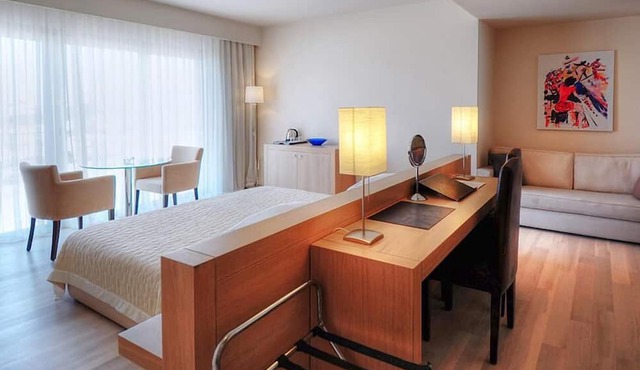 LVZZ Hotel - Boutique Class