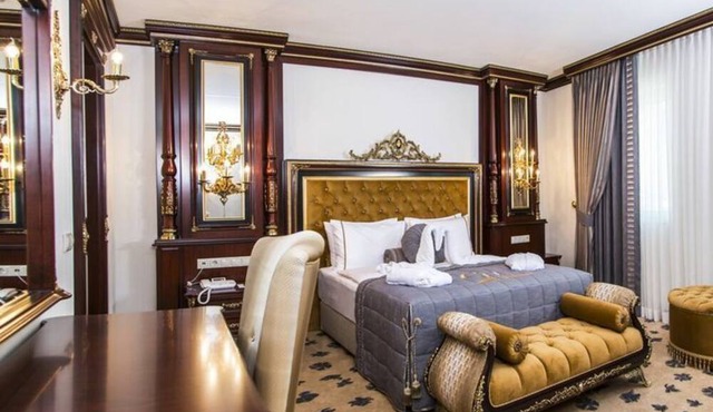 Cassiel Hotel
