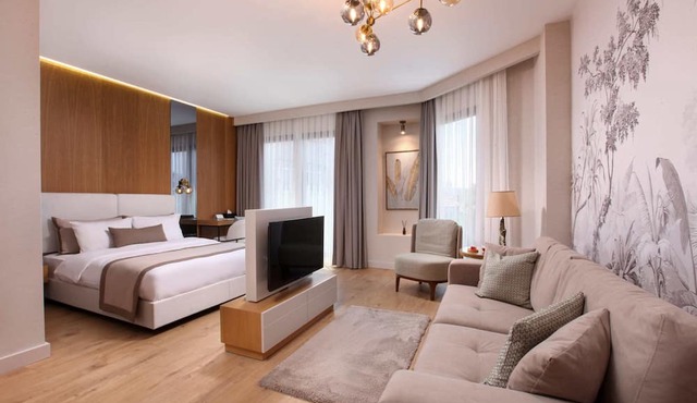 The Pearl Suites