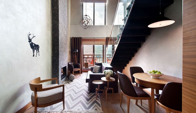 Magna Pivot Hotel - Boutique Class